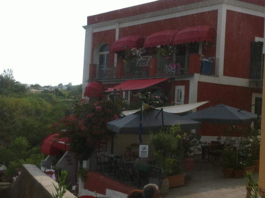 Hotel Villa Iulia Ventotene Exterior photo