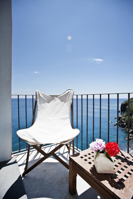 Hotel Villa Iulia Ventotene Exterior photo